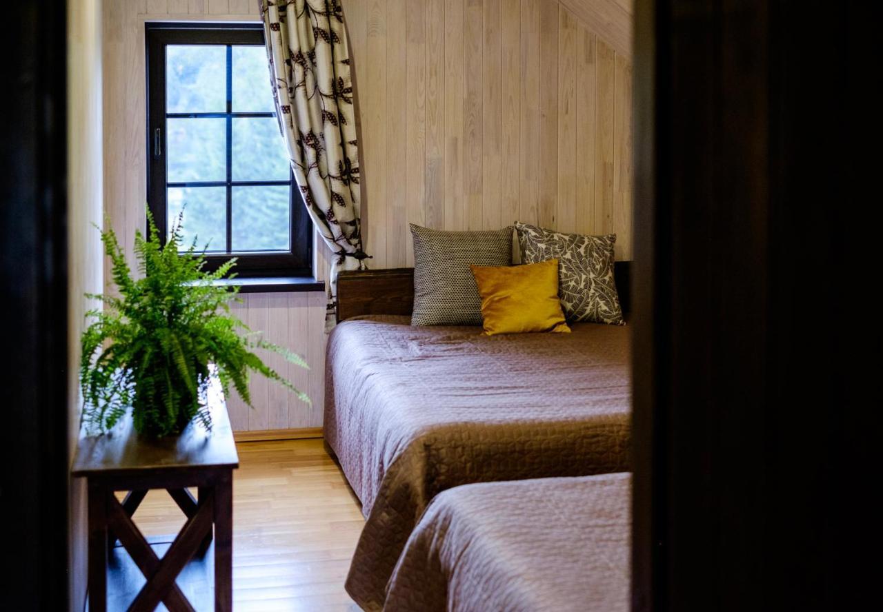 5 Stories Guest House Inkartai ภายนอก รูปภาพ