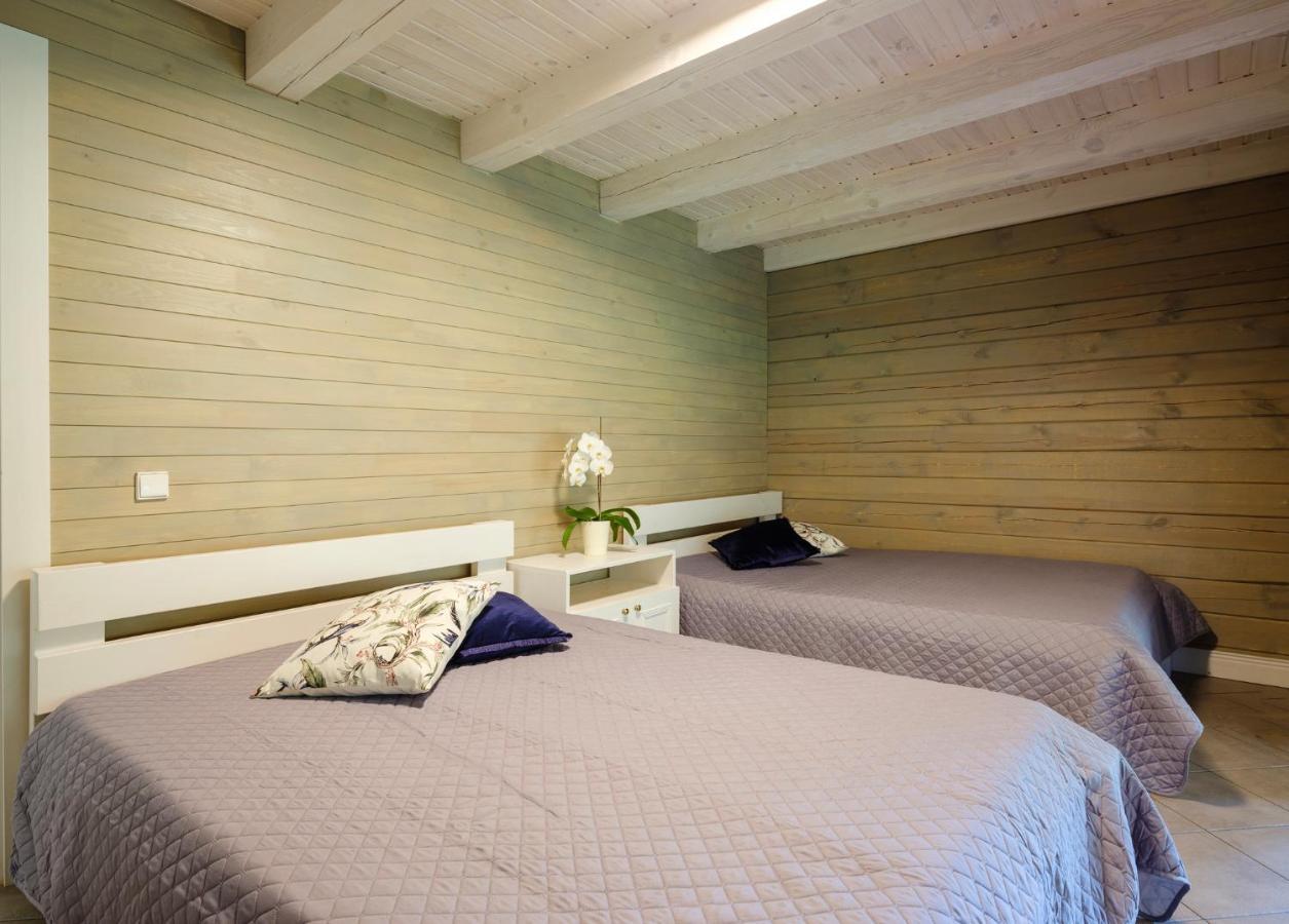 5 Stories Guest House Inkartai ภายนอก รูปภาพ
